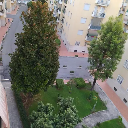 Linda's Oda ve Kahvaltı 3*