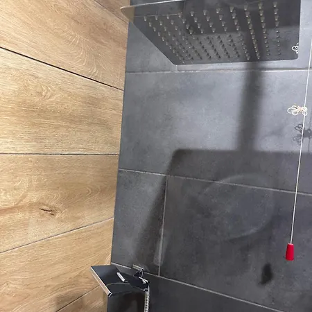 Linda's Oda ve Kahvaltı 3*